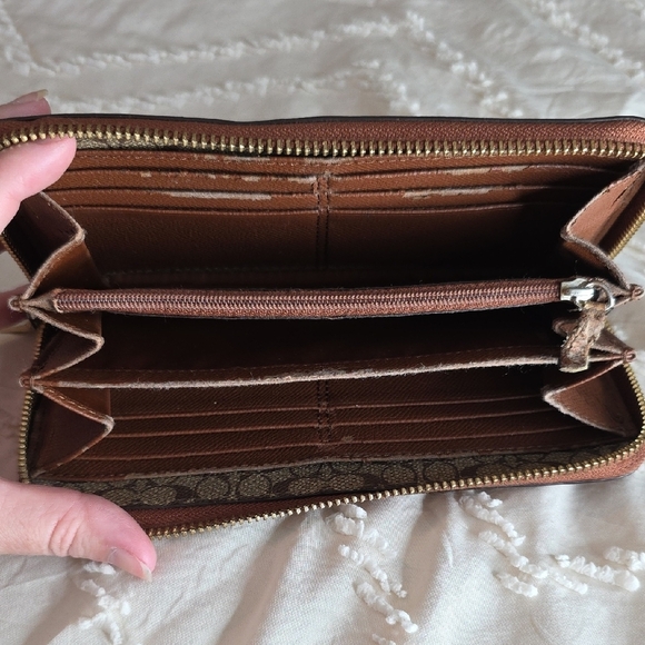 Coach Purse Accordian Wallet Zipper Brown - Picture 8 of 11